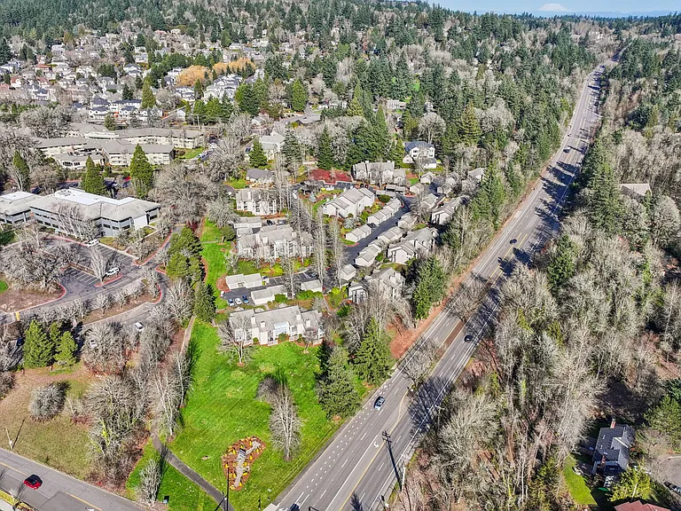 Haven Lake Oswego — Photo 15