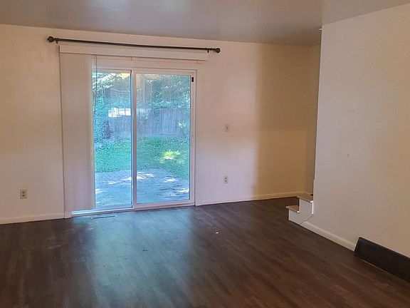 4th image of 132 Park Dr