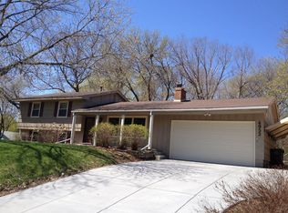 4952 Woodland Rd, Minnetonka, MN 55345