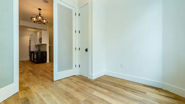 Rented by Nooklyn NYC LLC | media 32