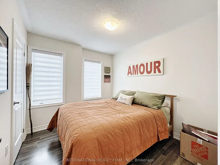1 Frederick Pearson St — Photo 37
