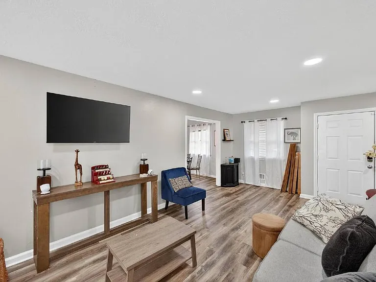 755 Teague St NW — Photo 5