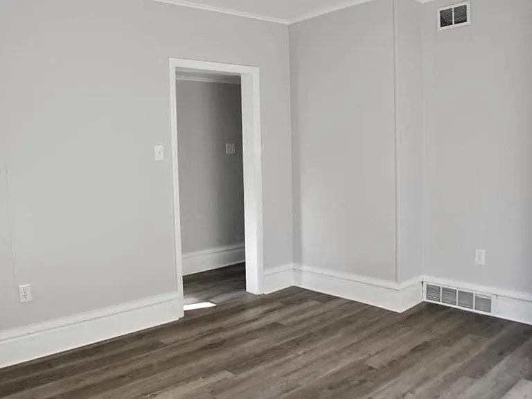 416 Harrison Ave — Photo 5