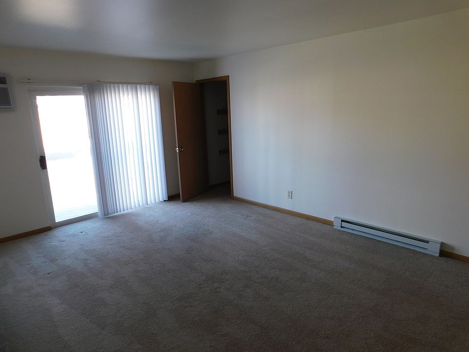 Roosevelt Gardens 209215 Roosevelt Dr West Bend WI Zillow