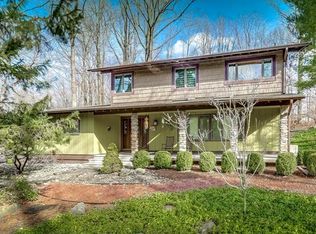 5 Ayr Ct, Airmont, NY 10901