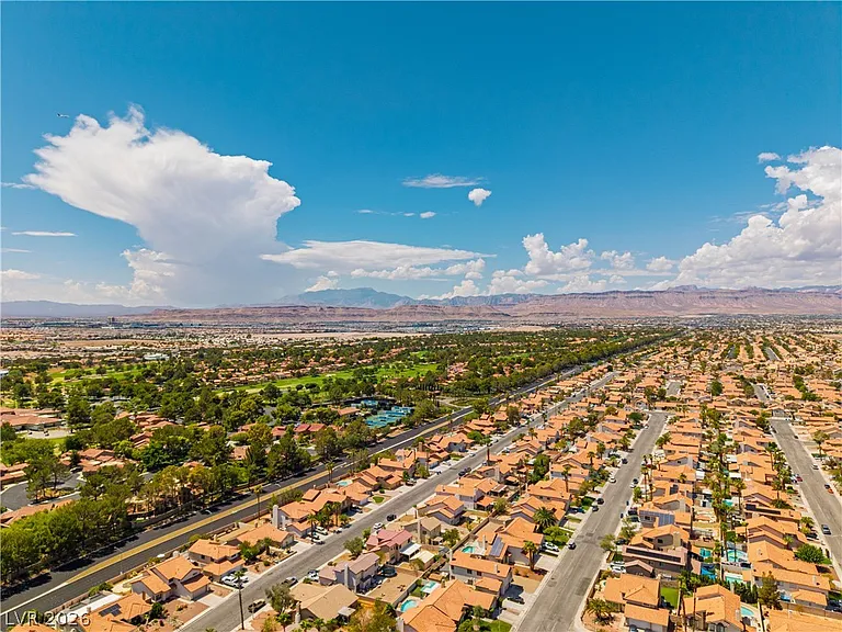 4815 Castle Rock Ct — Photo 41