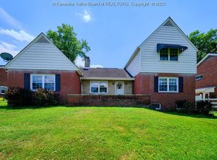 1355 Kanawha Ter, Saint Albans, WV 25177