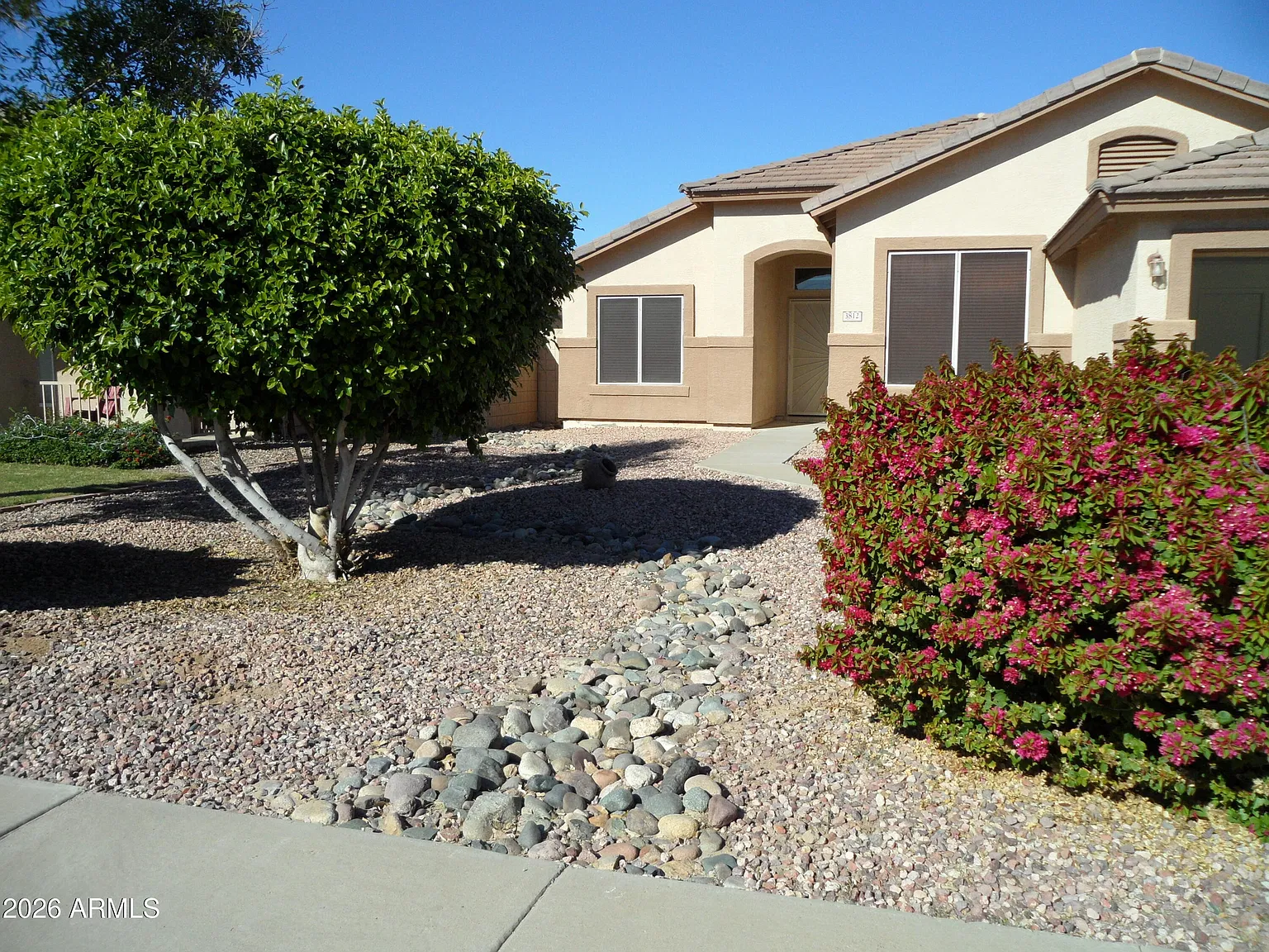 3 bed, 2.0 bath, 1573 sqft, $2,250 — Photo 2