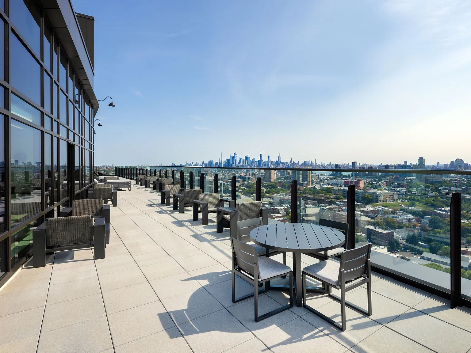 425 Summit Ave — Photo 4