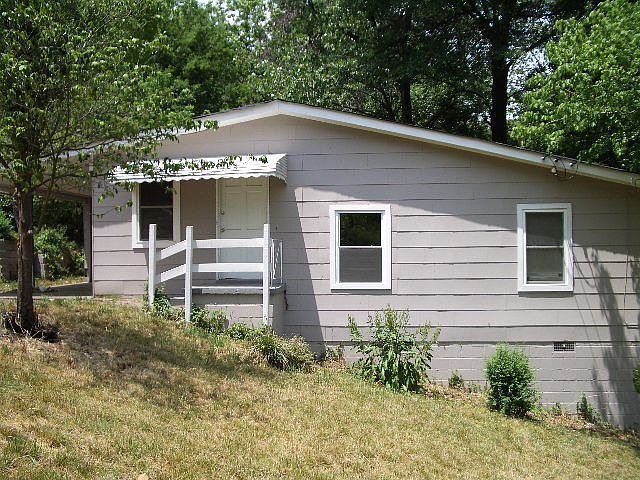 3 bed / 1 bath