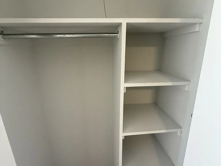 10 E Ontario Condos — Photo 25