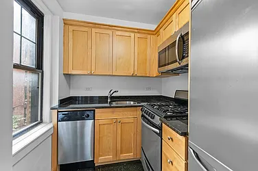 95 Christopher Street, #8E