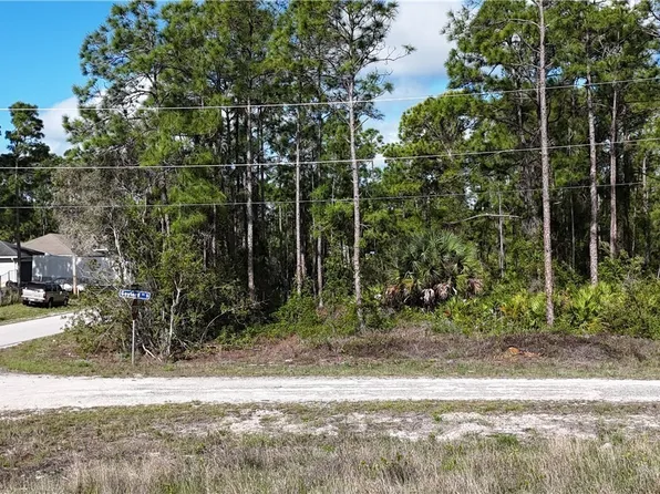 852 Gaylord Ave S, Lehigh Acres, FL 33974