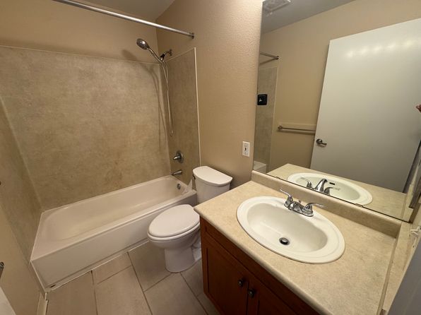 500 Elliott Ave W APT 411