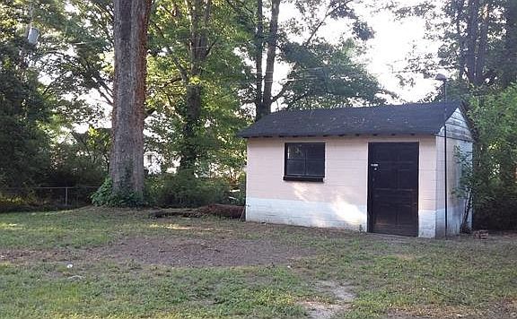 5th image of 823 Greystone Ave