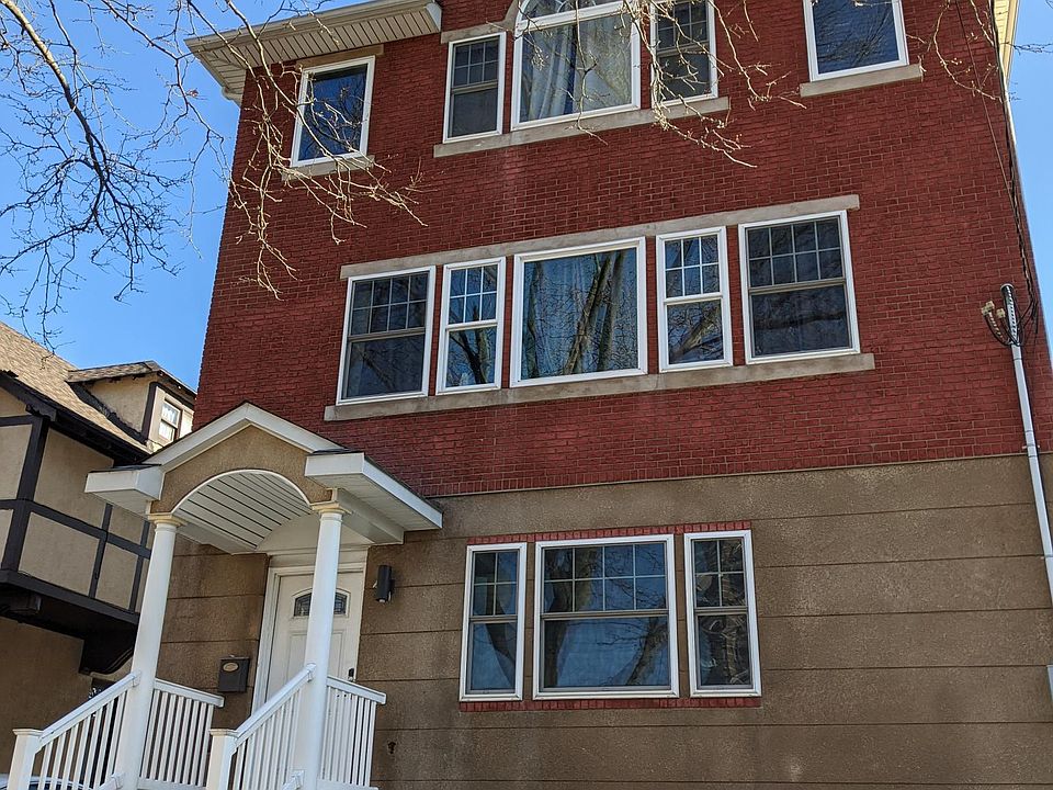 Front Door - Unit is 1st Floor