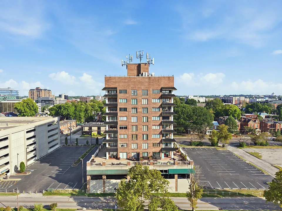 355 S Broadway Park #305