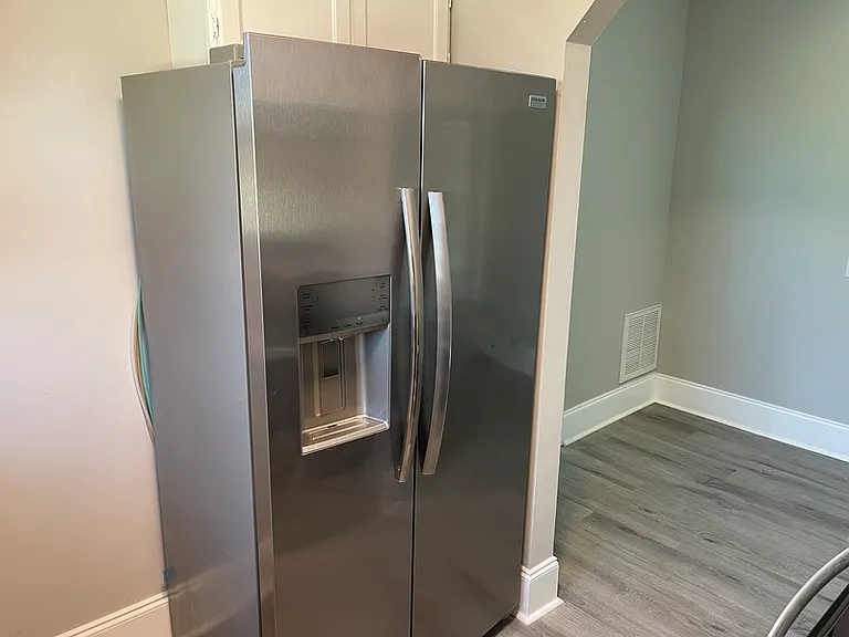 202 E Columbia Ave — Photo 11