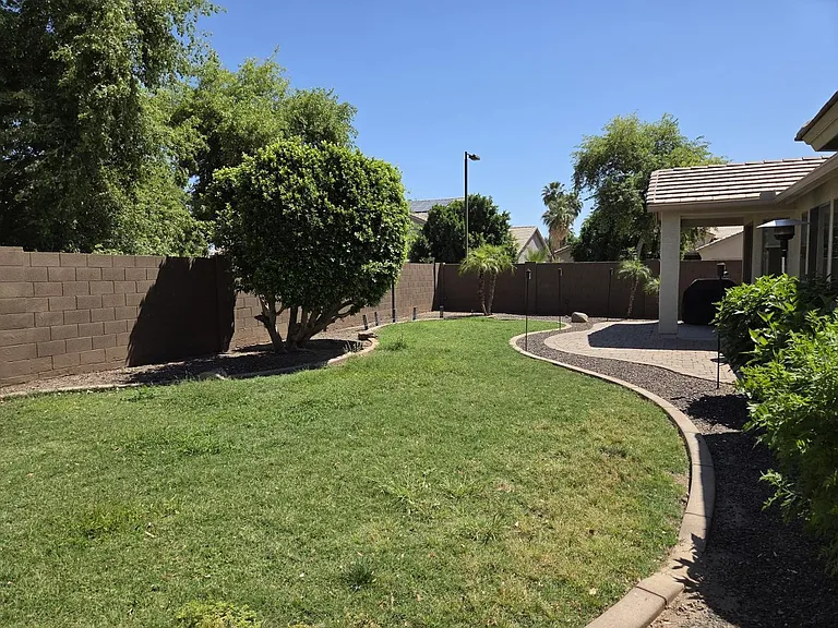 1828 E Beverly Rd — Photo 34