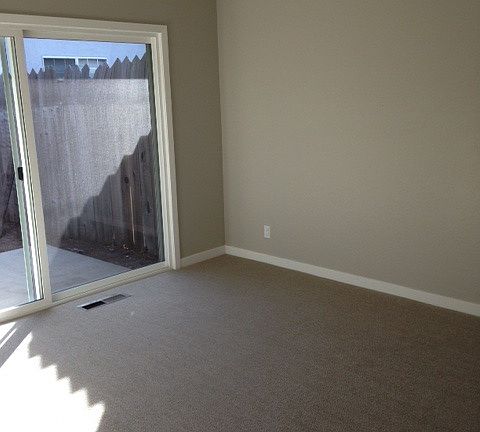 3rd image of 1398 Bremerton Dr