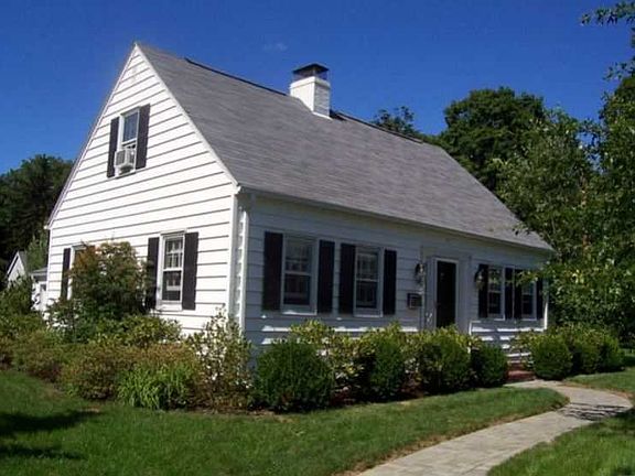 2nd image of 11 Linden Ln