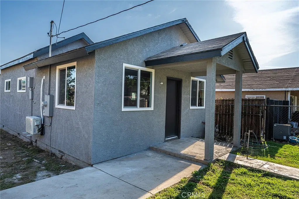 4 bed, 1200 sqft, $2,899 — Photo 3