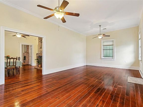 5th image of 1421 Mandeville St