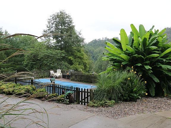 4th image of 101 Oak Dr