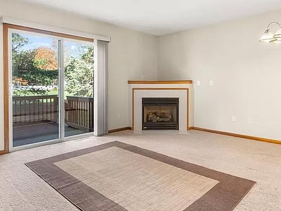 4th image of 1148 N Windmill Ct
