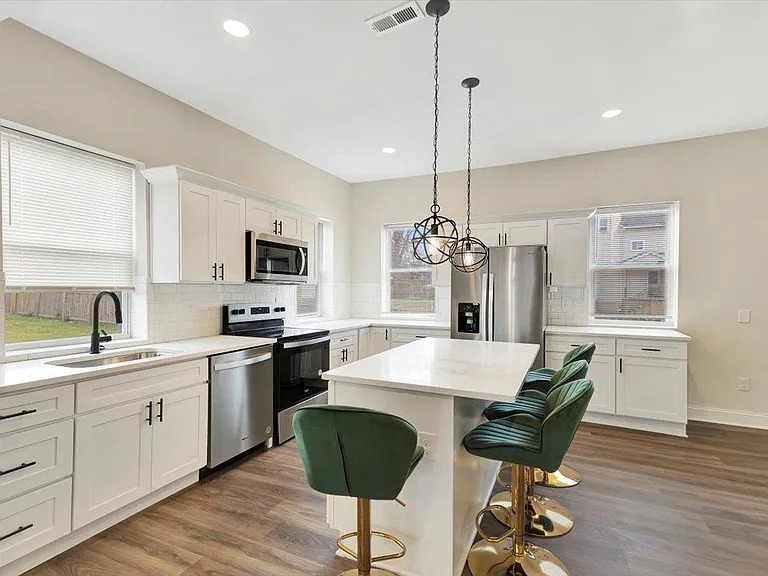 Modern Amenities in the Kitchen