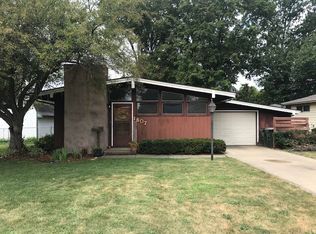 1607 16th Ave, Sterling, IL 61081