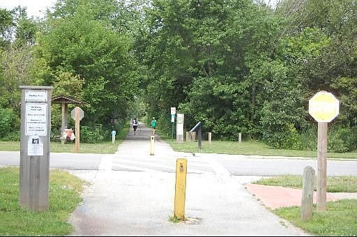 4th image of 8542 Farmview Dr