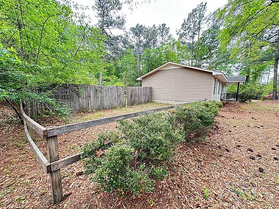3rd image of 200 Fox Field Rd