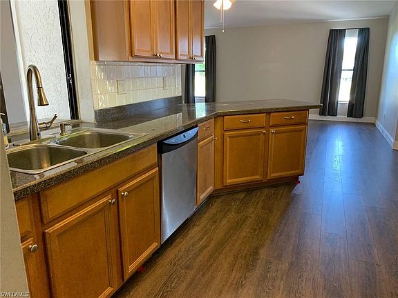 5th image of 119 NE 23rd Pl
