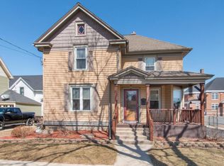 224 Lewis St, Burlington, WI 53105