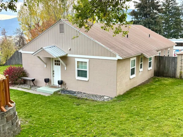 975 N Elm St #1/2, Colville, WA 99114