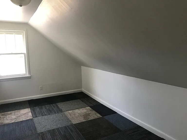 4535 Oak St — Photo 6