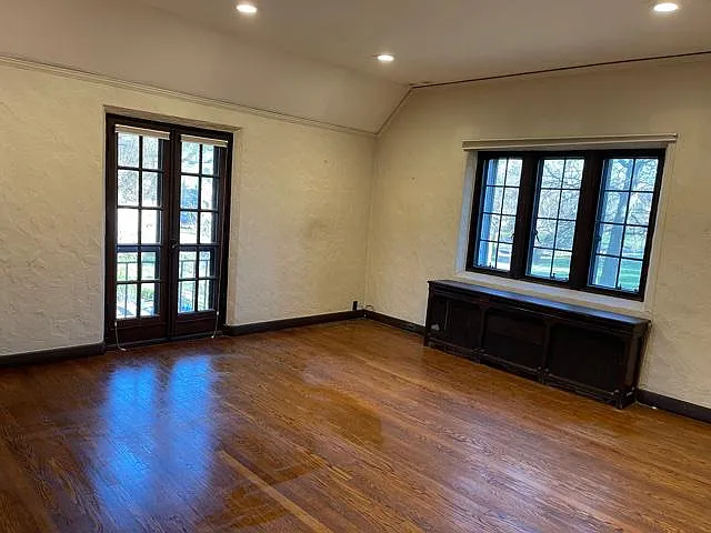 6301 Alexander Dr — Photo 21