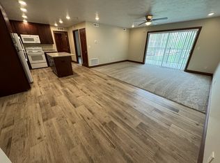 4400 S 27th St #A18, Lincoln, NE 68512