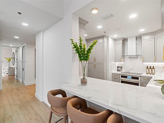 4th image of 626 Coral Way APT 503