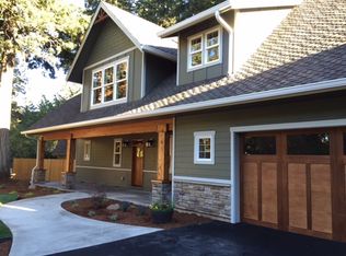5950 SW Harrington Ave, Lake Oswego, OR 97035