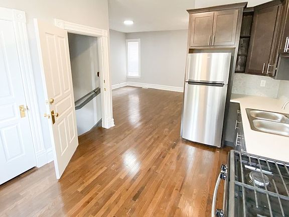 2nd image of 3257 Oregon Ave APT A