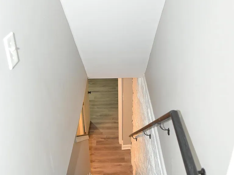 2225 W Baltimore St — Photo 38