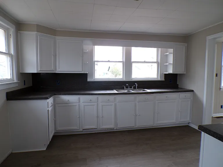 3105 Avenue D — Photo 6
