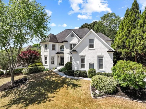 2461 Floral Valley Dr, Dacula, GA 30019