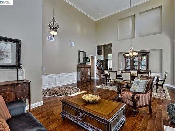 3rd image of 4714 Woodrose Cir