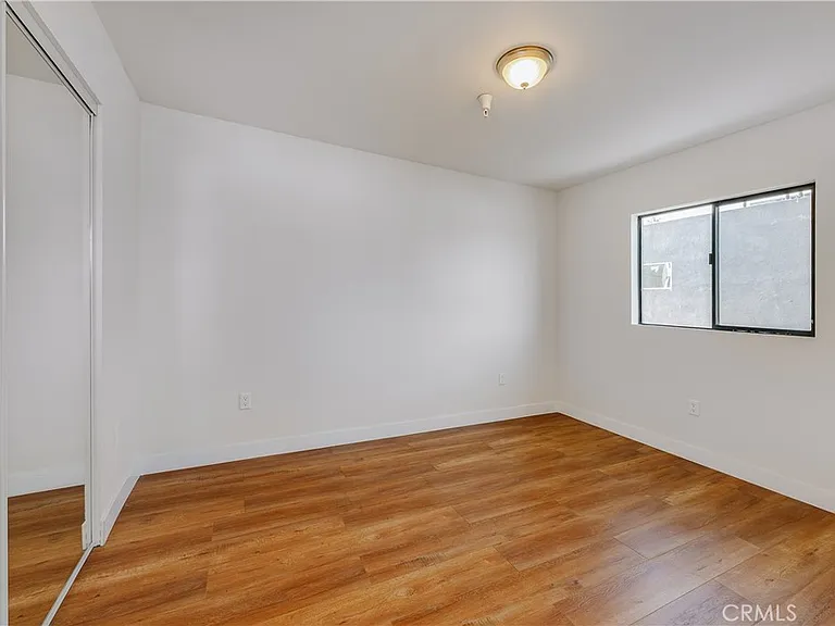11510 Emelita St — Photo 14