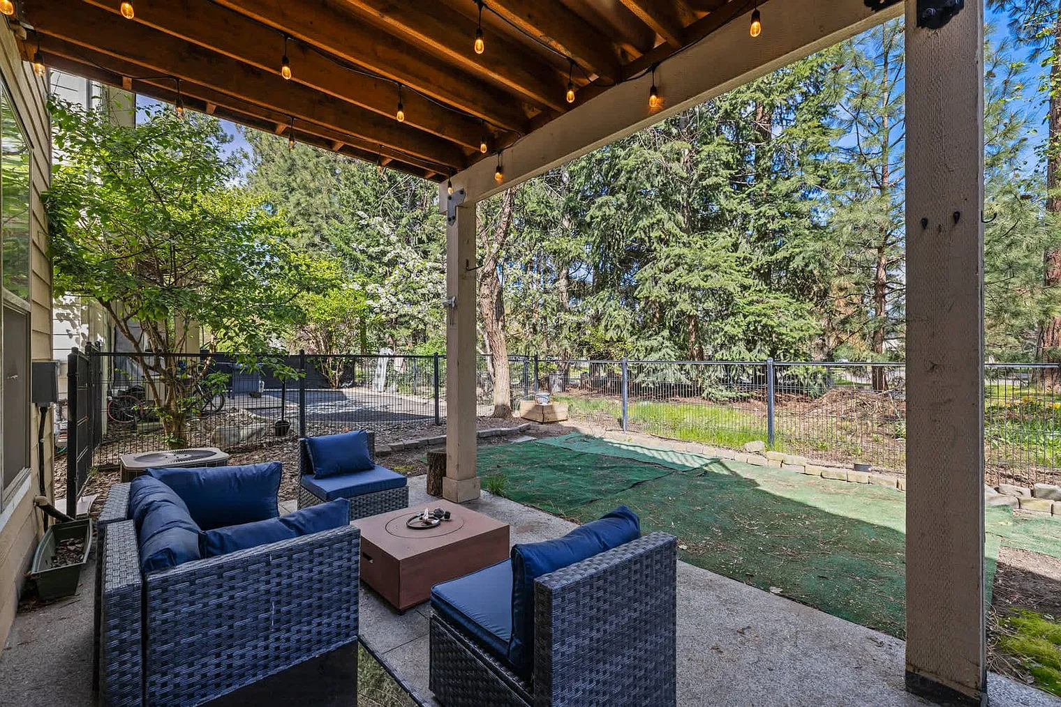 3 bed, 2.0 bath, 1743 sqft, $4,376 — Photo 4