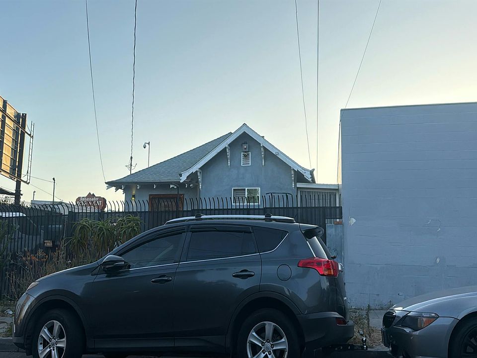 2nd image of 305 N Westmoreland Ave