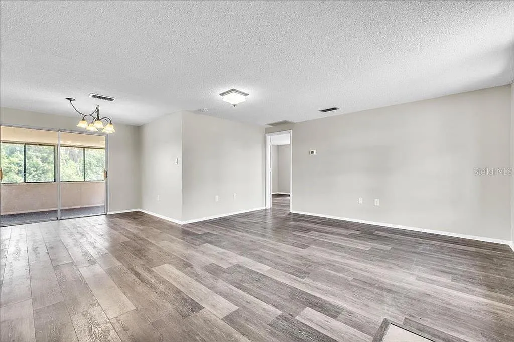 2 bed, 2.0 bath, 1200 sqft, $1,450 — Photo 2